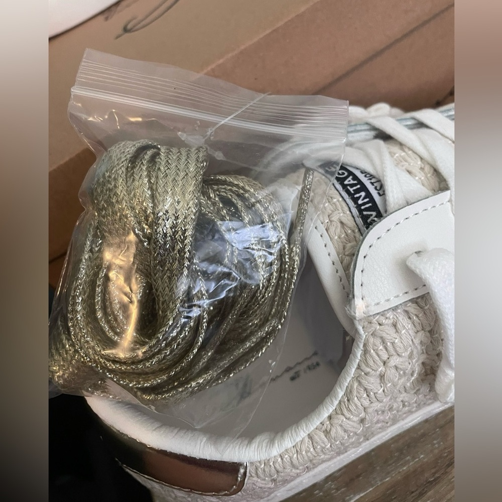 VINTAGE HAVANA Crochet Carla Natural Fashion Sneaker w/ Gold, White New w Box 8 - Picture 4 of 9
